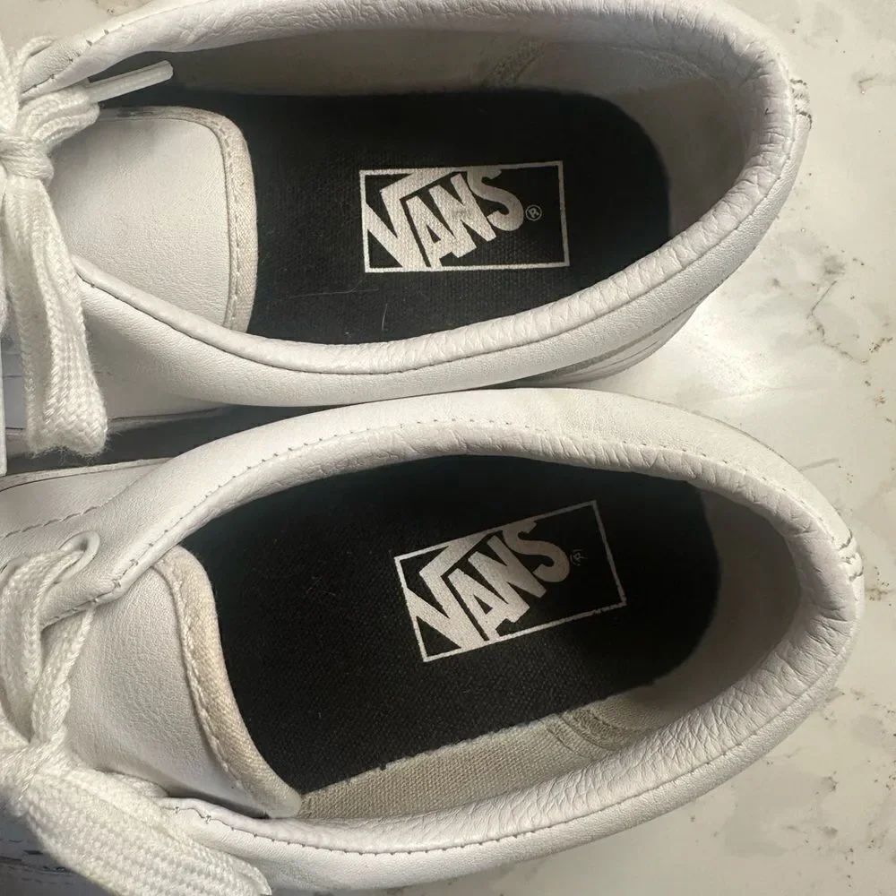 Men’s White Vans - Picture 2 of 8